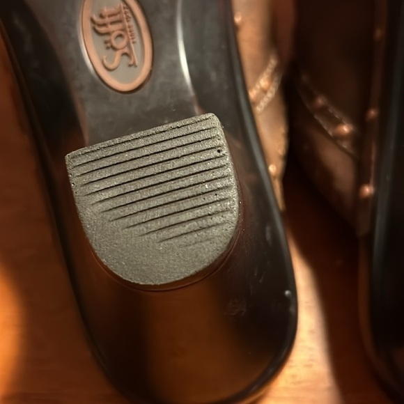 Sofft Langston Caramelo Leather Studded Distressed Slip On Clogs Mules Size 7.5 - Picture 8 of 12